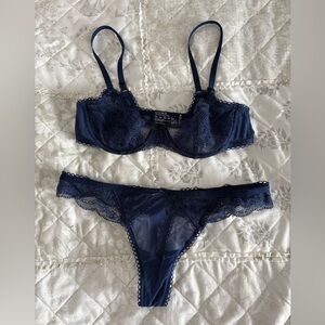Lounge - Lace Bra and Panty Set